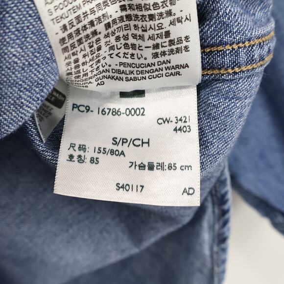 Levi's Women's Iconic Western Denim Shirt Medium Wash Size Small - Picture 8 of 10